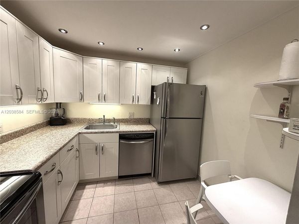 20335 W Country Club Dr, Unit 1105, Aventura, FL 33180