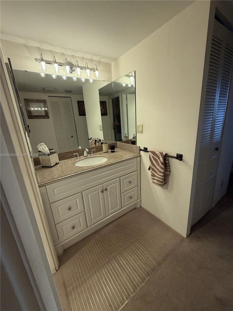 20335 W Country Club Dr, Unit 1105, Aventura, FL 33180 Photo