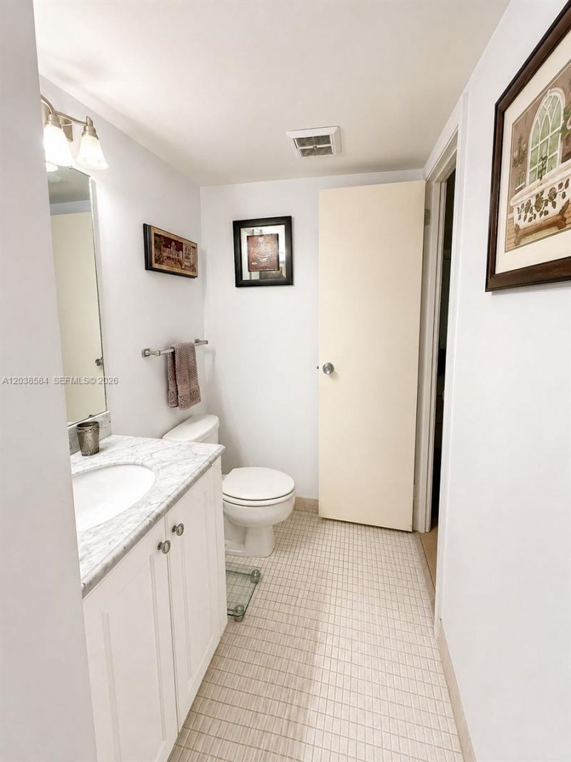 20335 W Country Club Dr, Unit 1105, Aventura, FL 33180 Photo