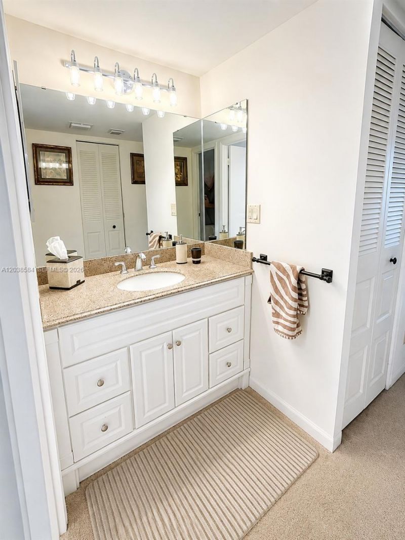 20335 W Country Club Dr, Unit 1105, Aventura, FL 33180 Photo