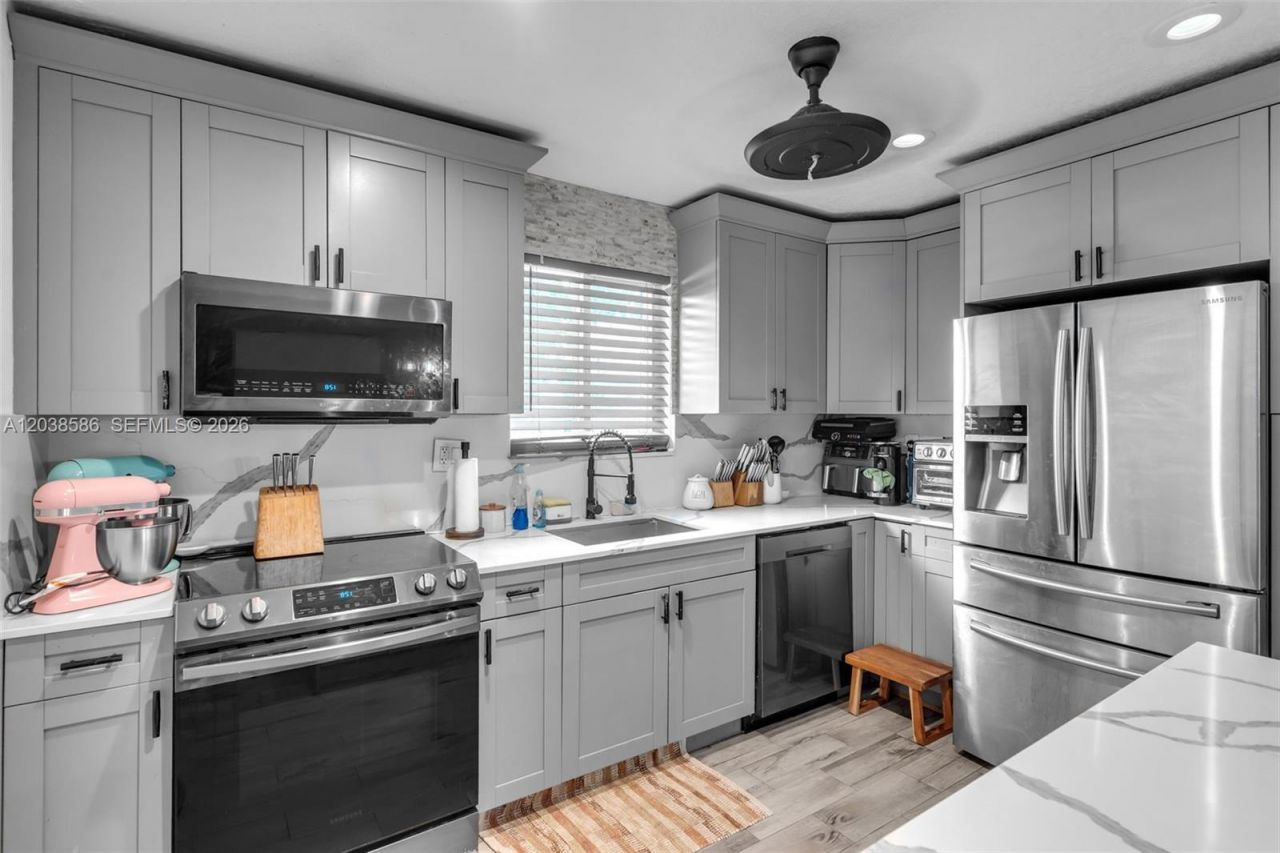 3510 SW 87th Ave, Miami, FL 33165 Photo