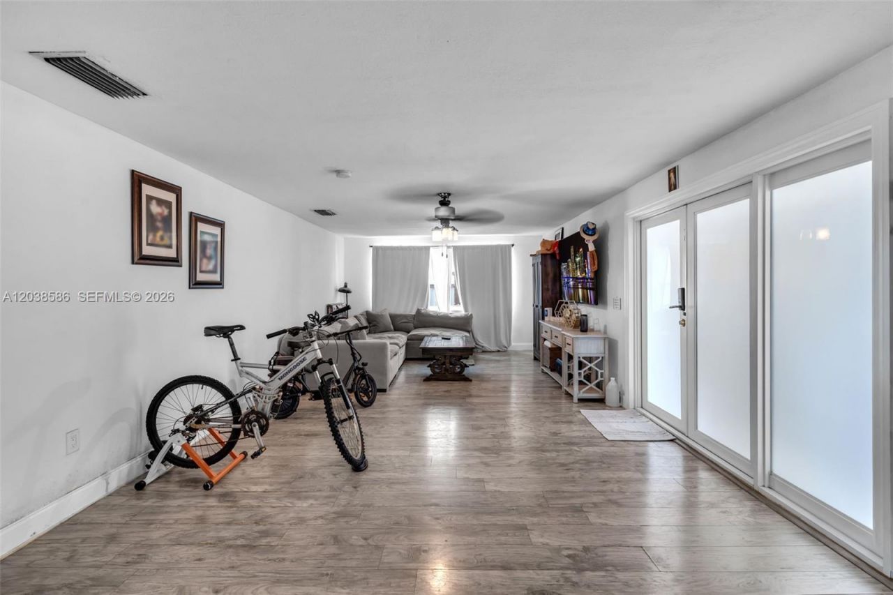 3510 SW 87th Ave, Miami, FL 33165 Photo