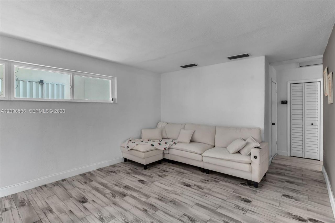 3510 SW 87th Ave, Miami, FL 33165 Photo