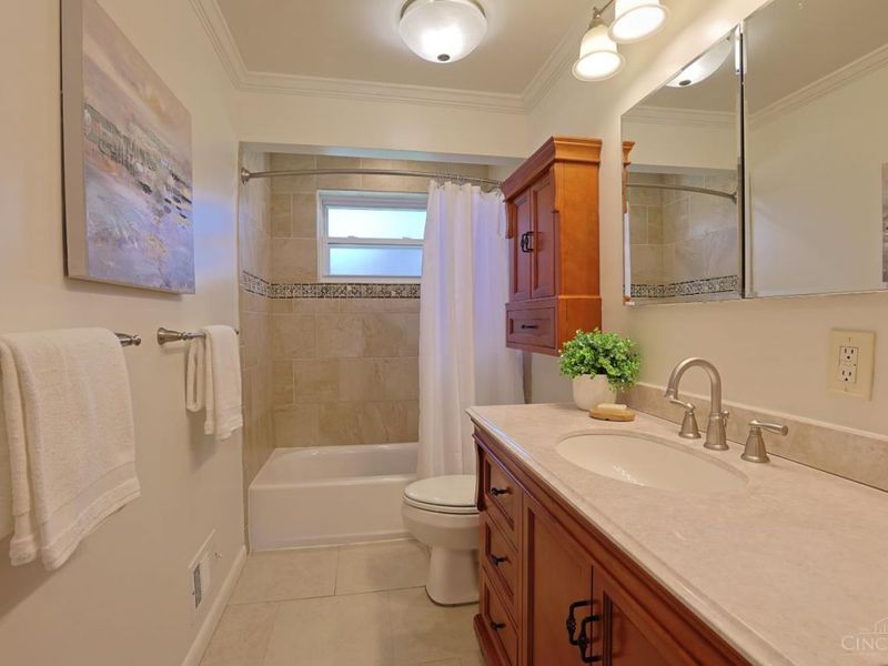 Blue Ash, OH 45242 Photo 20