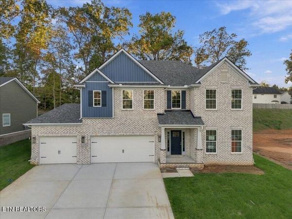 1418 Crescent Oaks Lane, Lenoir City, TN 37772
