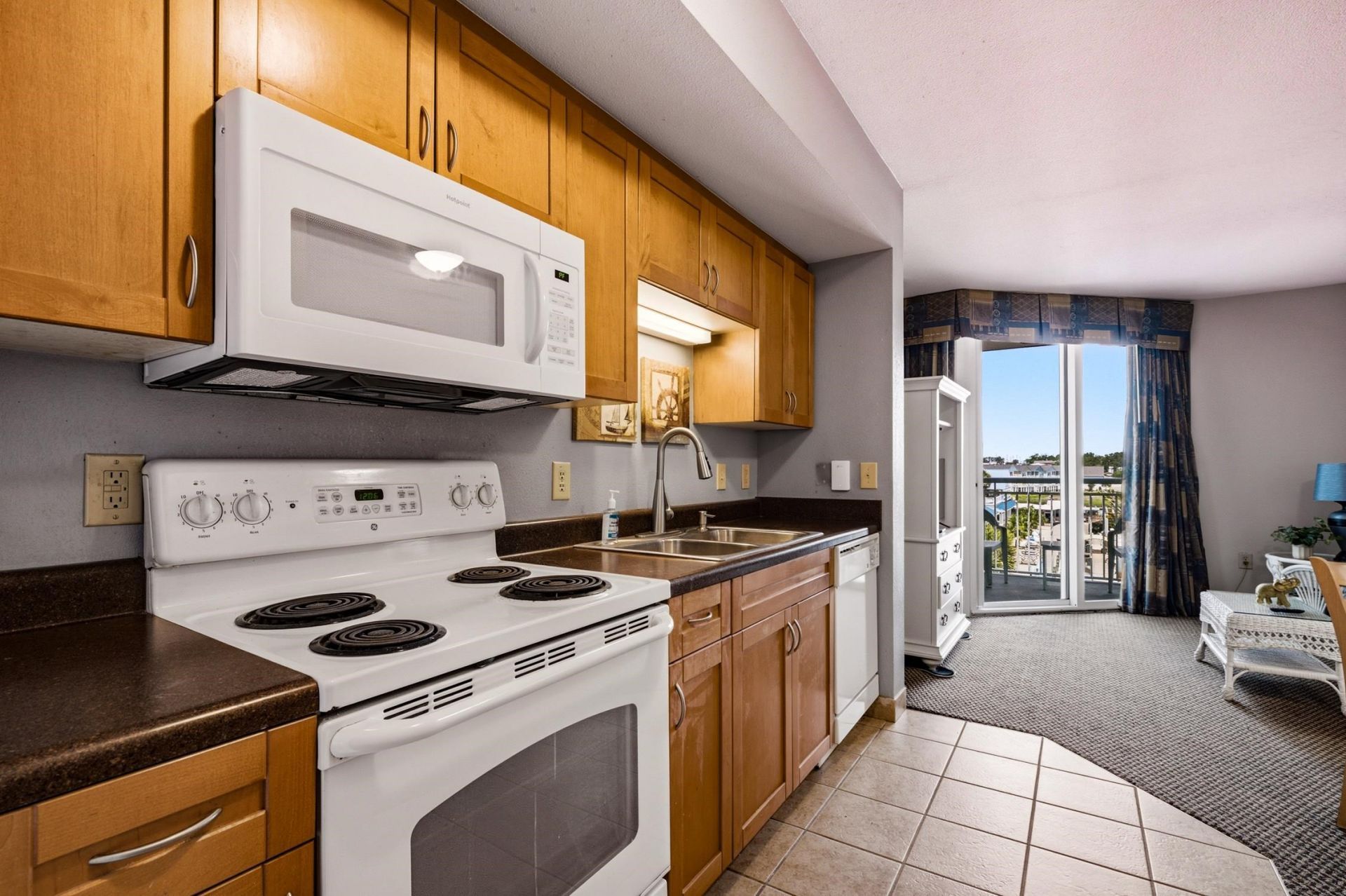2100 Sea Mountain Hwy.  Photo 4