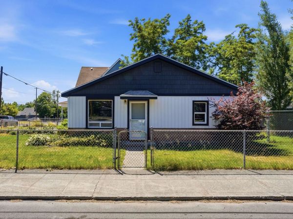 3017 N Standard St, Spokane, WA 99207