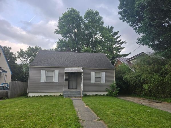 3052 Medina Avenue , Columbus, OH 43224