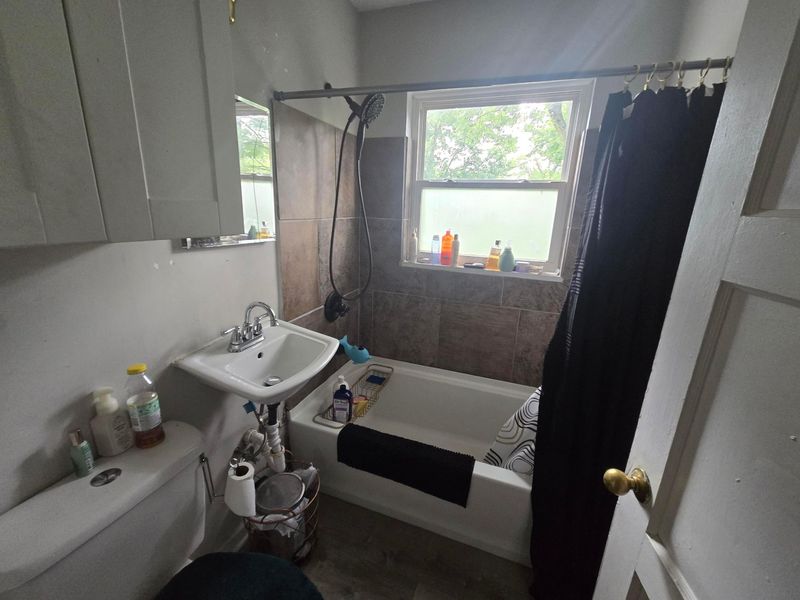 3052 Medina Avenue, Columbus, OH 43224 Photo 9