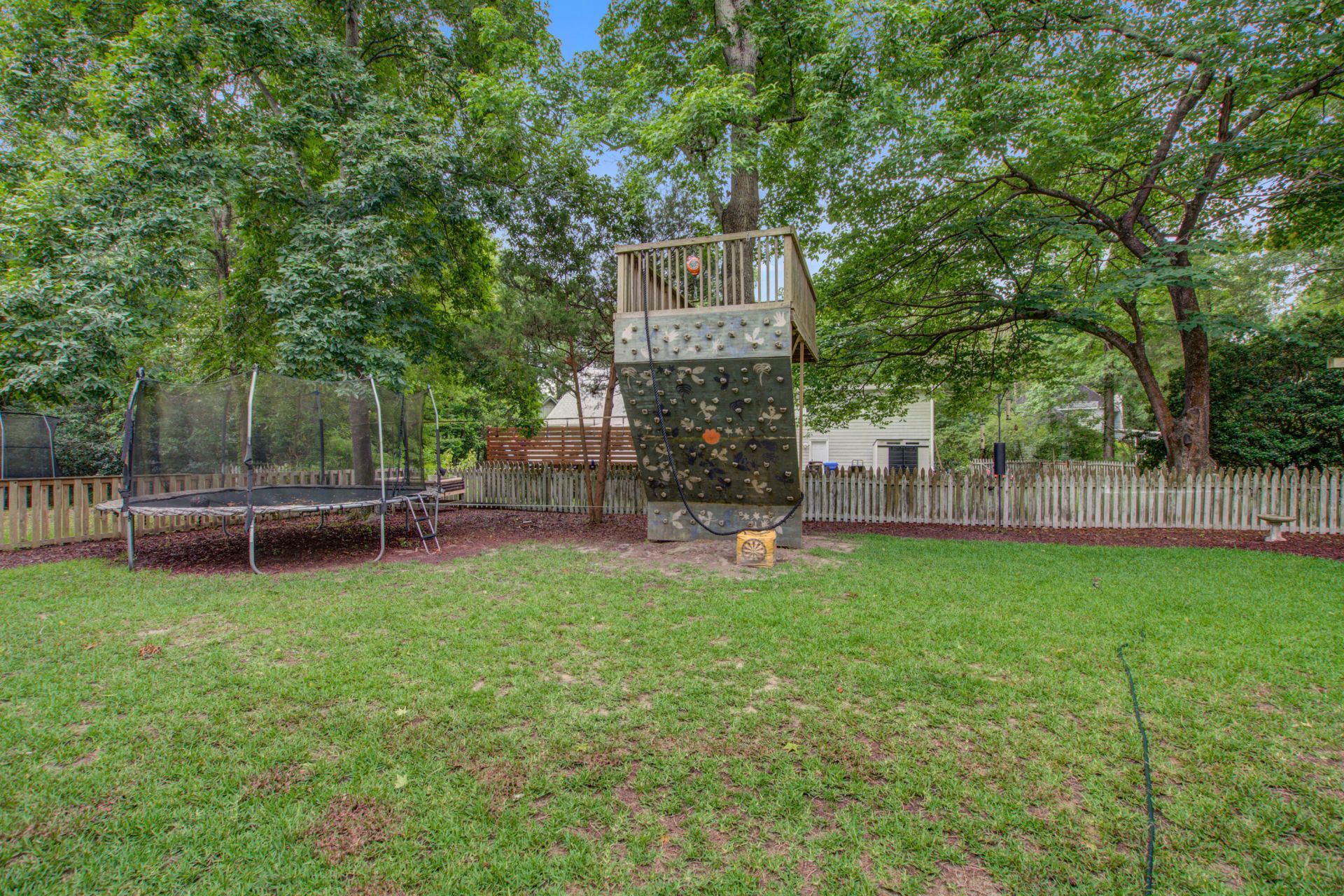 1053 Planters Curve Photo 39