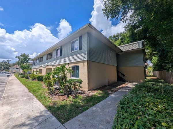 228 THORN TREE PLACE, Unit 228, BRANDON, FL 33510