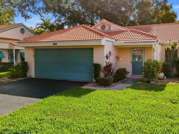 608 TYSON TERRACE, Unit 8, VENICE, FL 34285