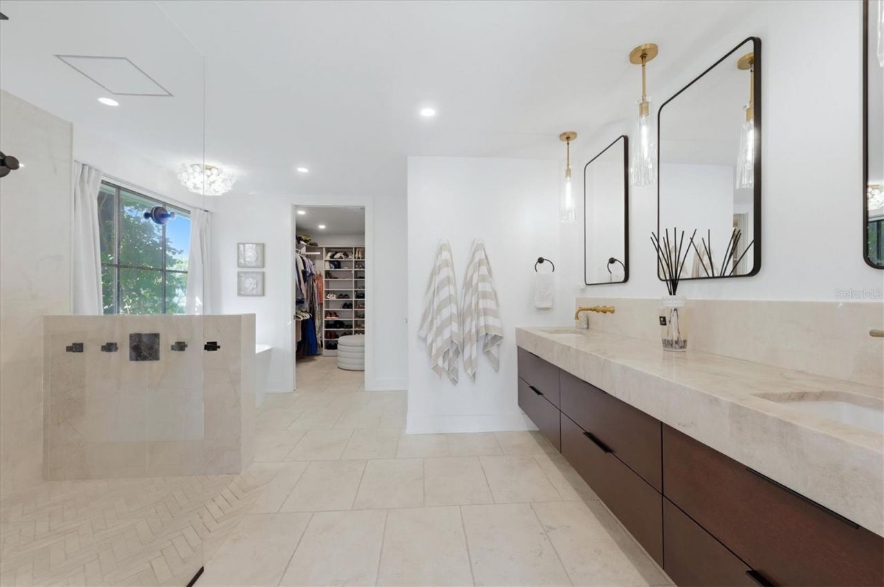 465 E Royal Flamingo Drive, Sarasota, FL 34236 Photo
