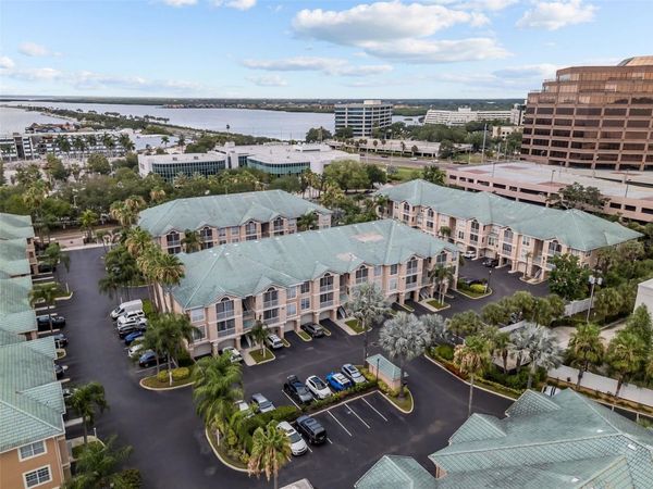 3302 BAY CLUB CIRCLE , Unit 3202, TAMPA, FL 33607