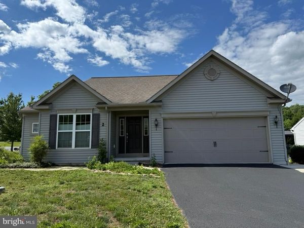 2 ROLLINGVIEW LANE, DENVER, PA 17517
