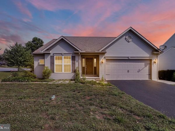2 ROLLINGVIEW LANE, DENVER, PA 17517
