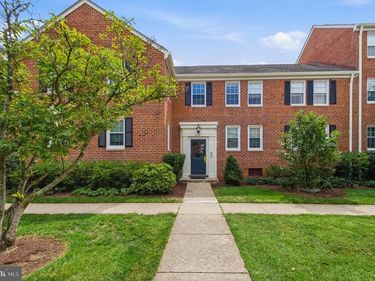 6704 W WAKEFIELD DRIVE, Unit B2, ALEXANDRIA, VA 22307