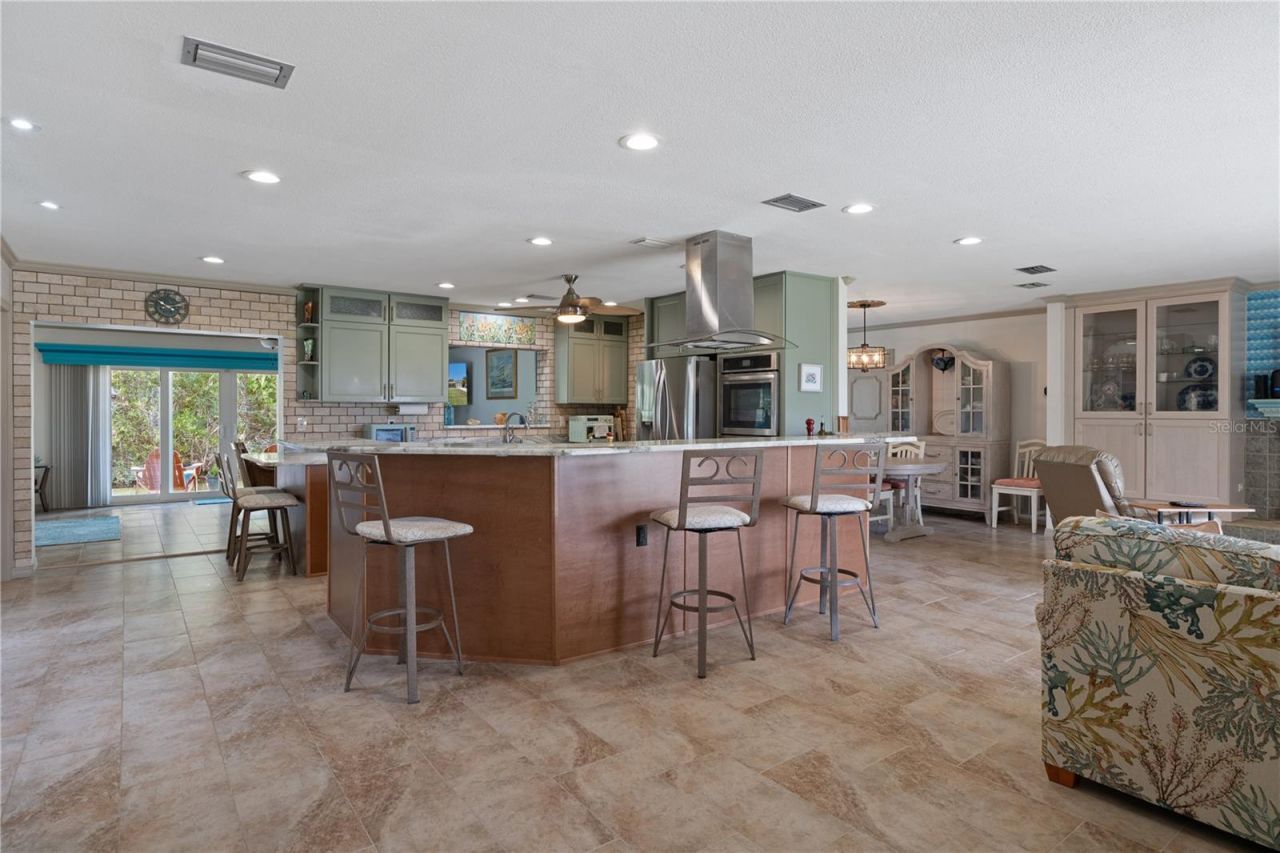 2160 N Watersedge Drive, Crystal River, FL 34429 Photo