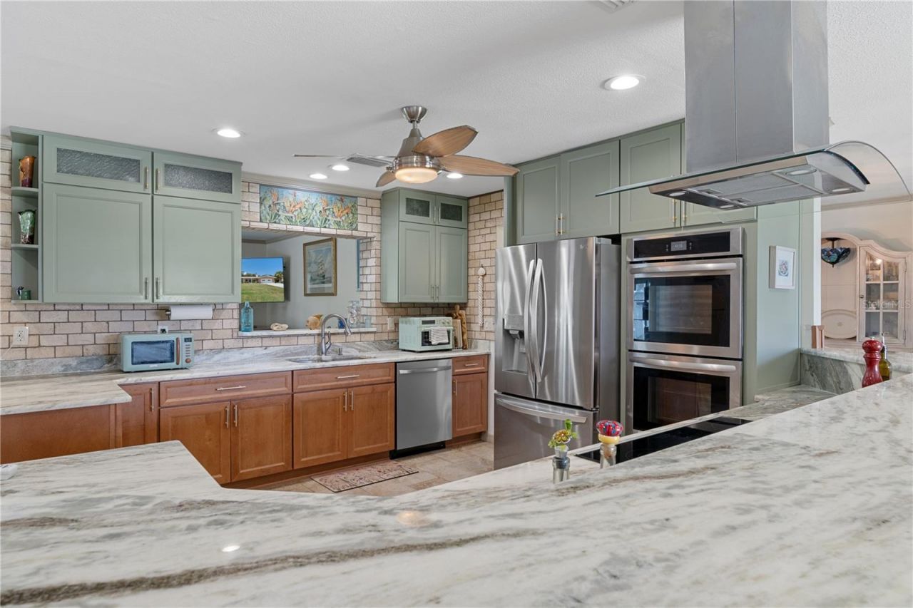 2160 N Watersedge Drive, Crystal River, FL 34429 Photo