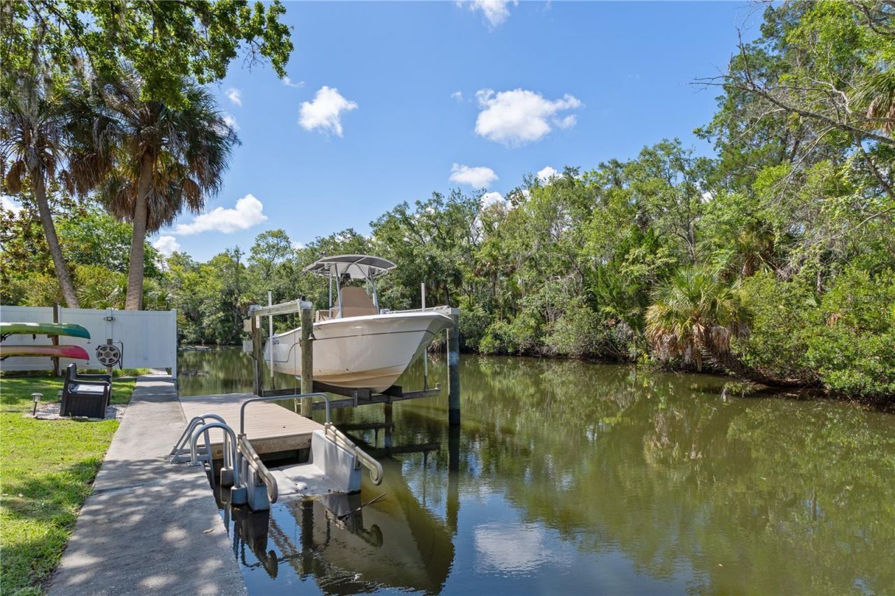 2160 N Watersedge Drive, Crystal River, FL 34429 Photo