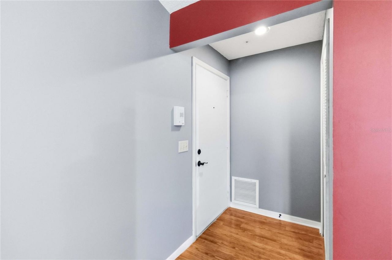 5278 Whitstable Way , Unit 5, Orlando, FL 32812 Photo