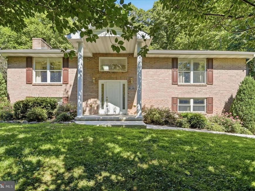 695 Sherwood Drive, Ridgeley, WV 26753 Main Photo