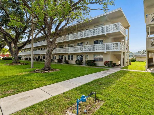 8101 11TH STREET N, Unit 125, ST PETERSBURG, FL 33702