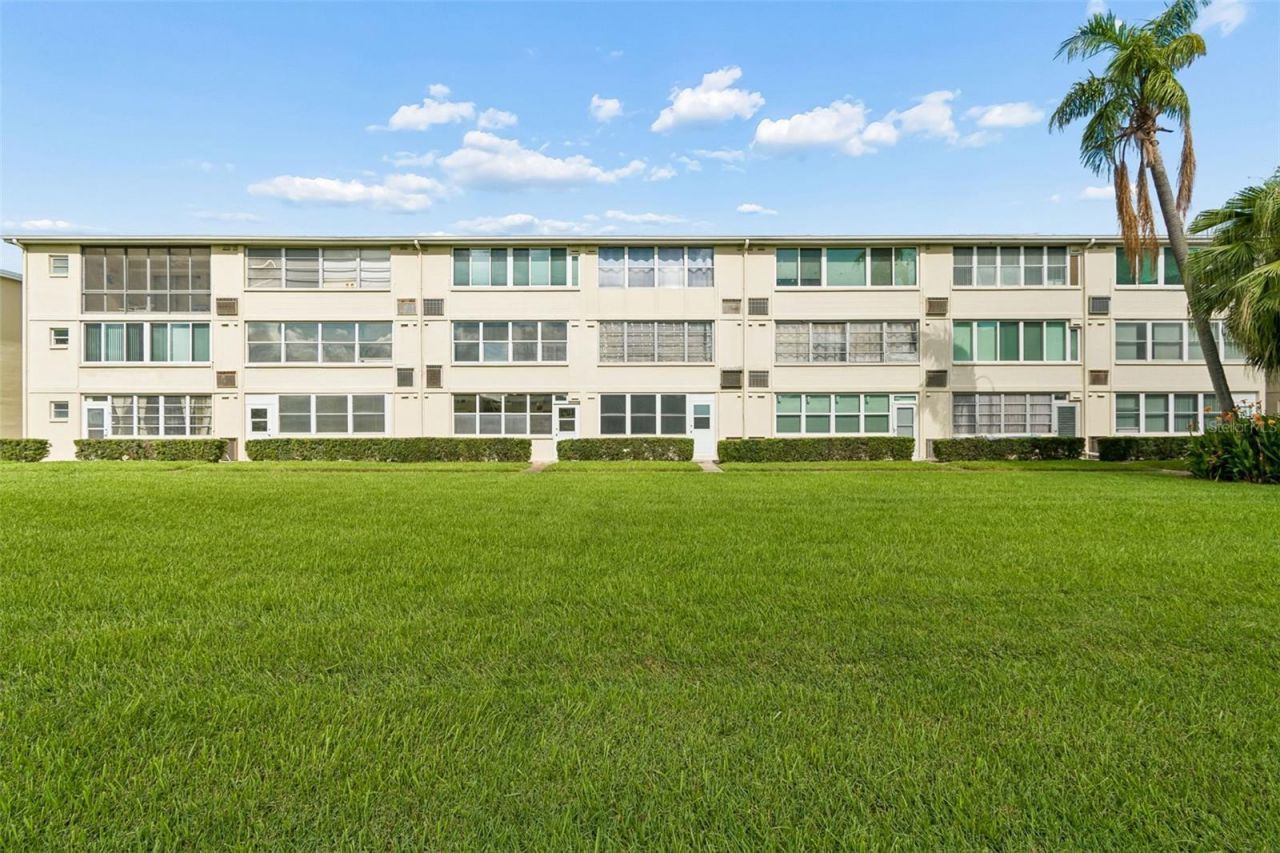 8101 11th Street N, Unit 125, Saint Petersburg, FL 33702 Photo