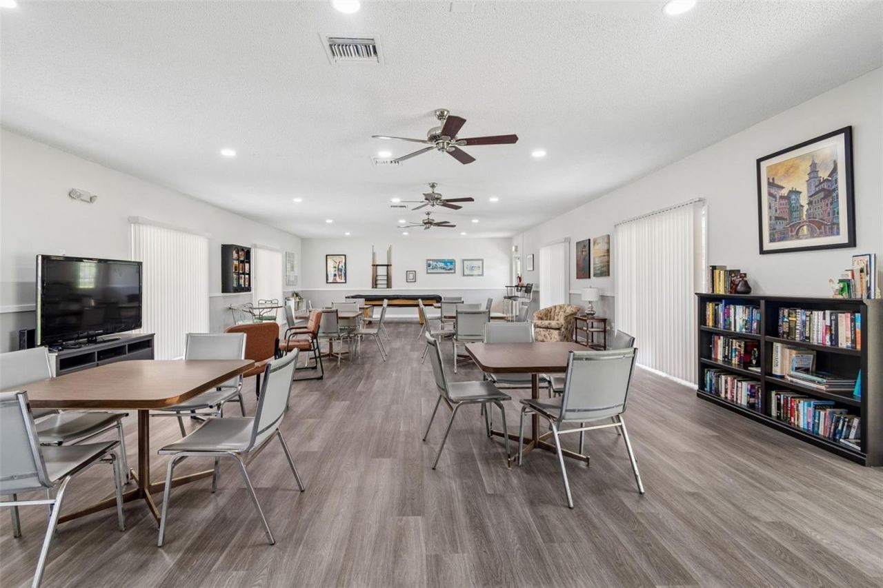 8101 11th Street N, Unit 125, Saint Petersburg, FL 33702 Photo