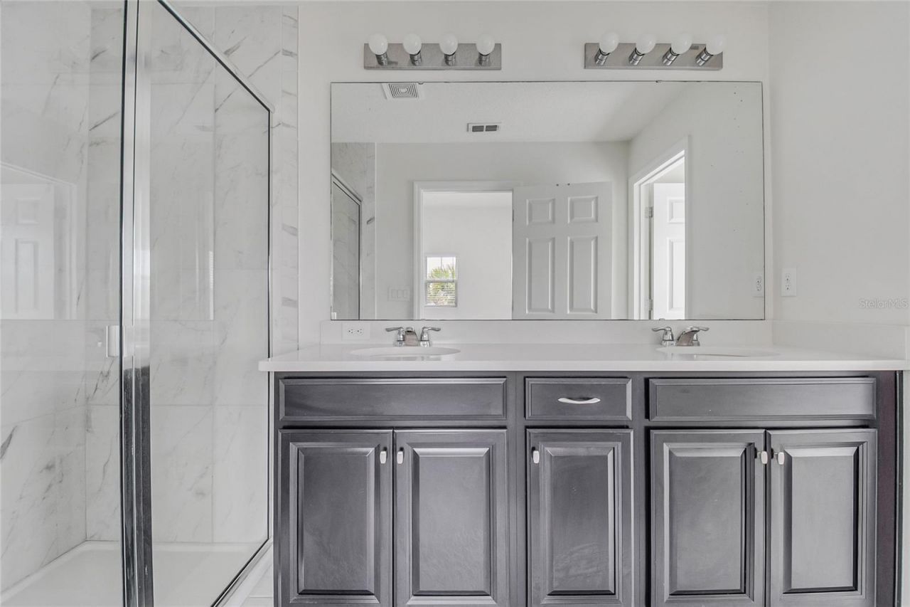 9586 Poplar Ridge Avenue , Orlando, FL 32832 Photo