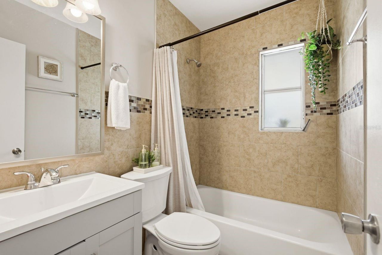1111 61st Avenue N, Saint Petersburg, FL 33703 Photo