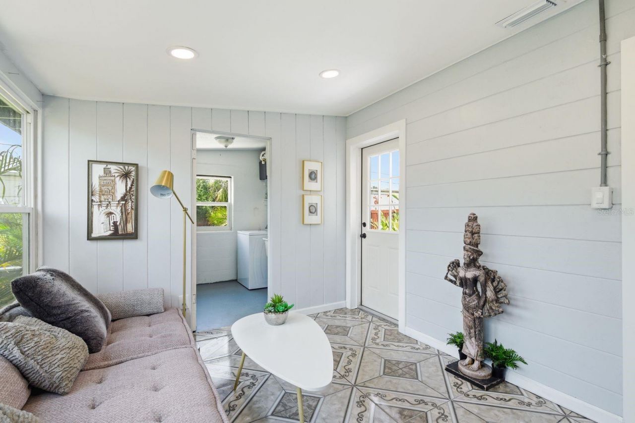 1111 61st Avenue N, Saint Petersburg, FL 33703 Photo
