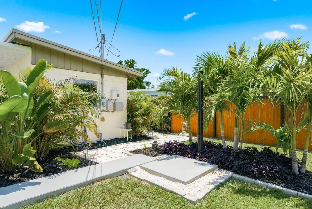 1111 61st Avenue N, Saint Petersburg, FL 33703 Photo