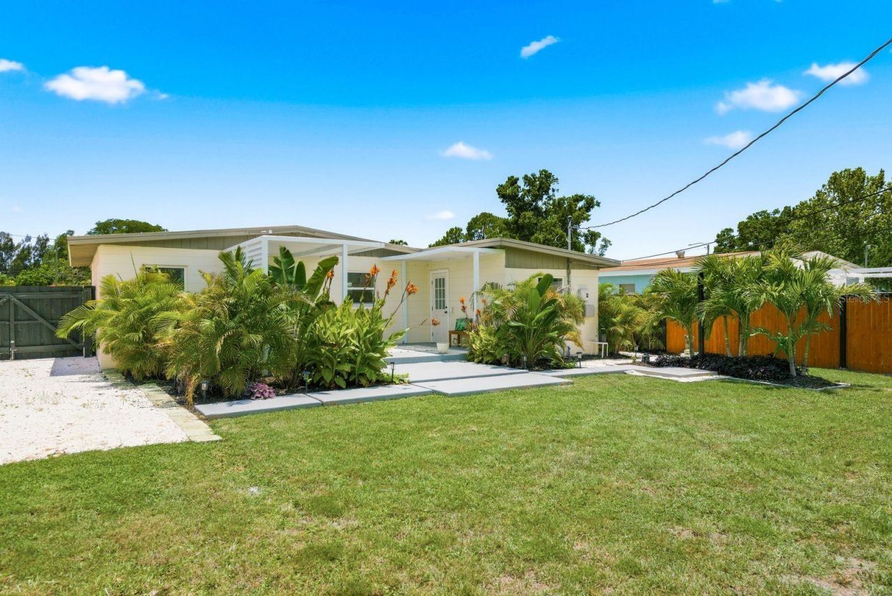 1111 61st Avenue N, Saint Petersburg, FL 33703 Photo