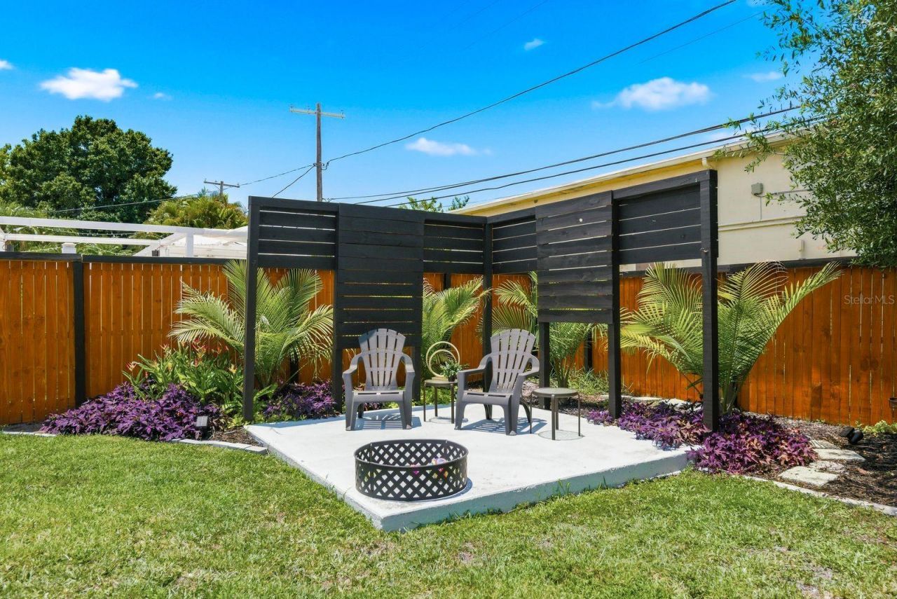 1111 61st Avenue N, Saint Petersburg, FL 33703 Photo