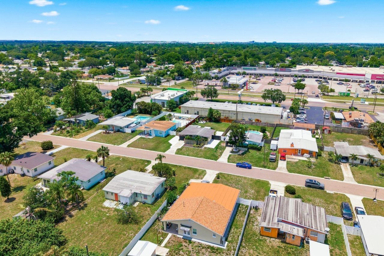 1111 61st Avenue N, Saint Petersburg, FL 33703 Photo