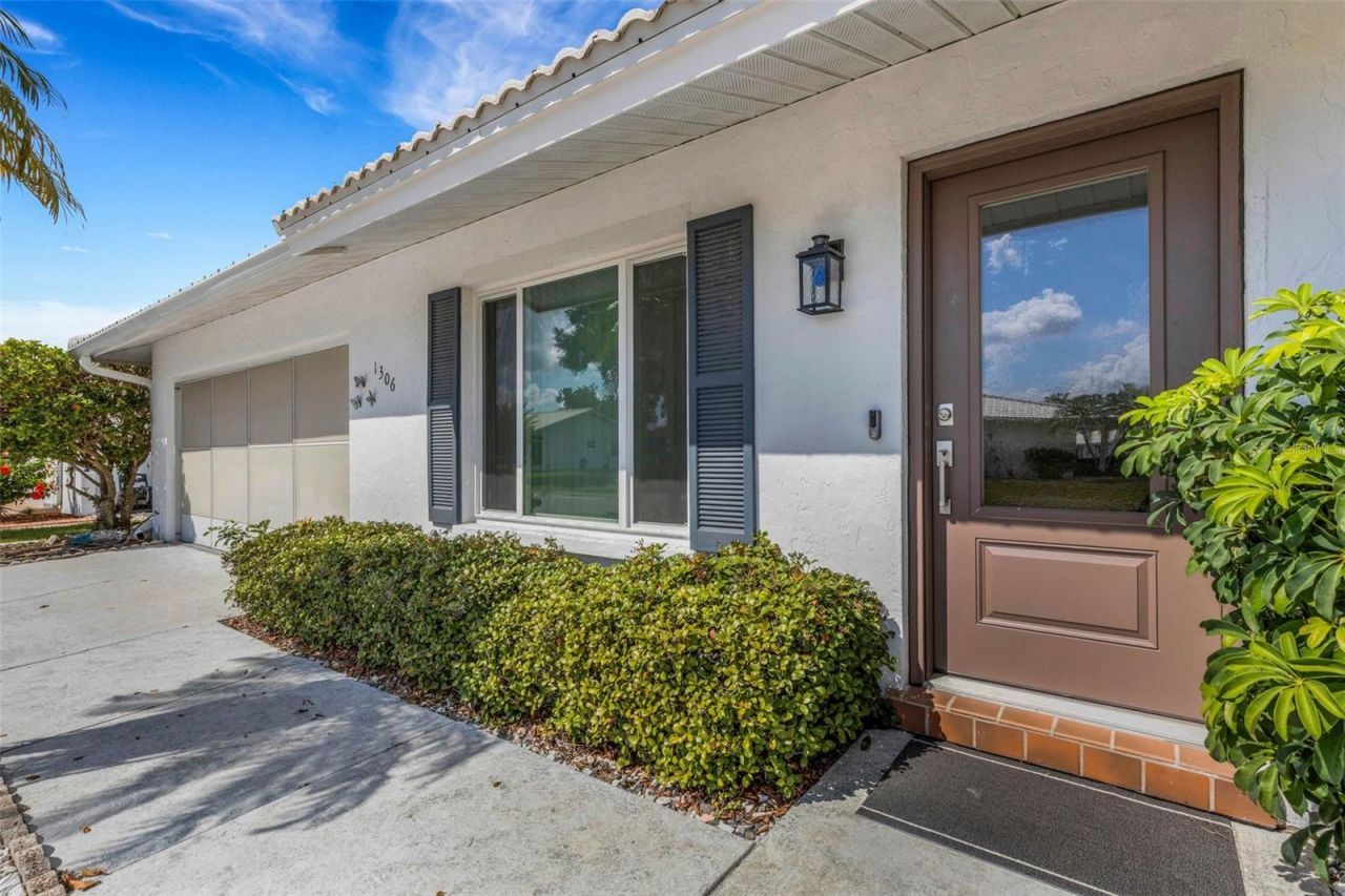 1306 Bottlebrush Drive, Bradenton, FL 34208 Photo