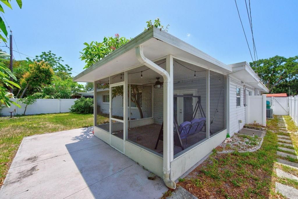 2159 Greenbriar Boulevard, Clearwater, FL 33763 Photo