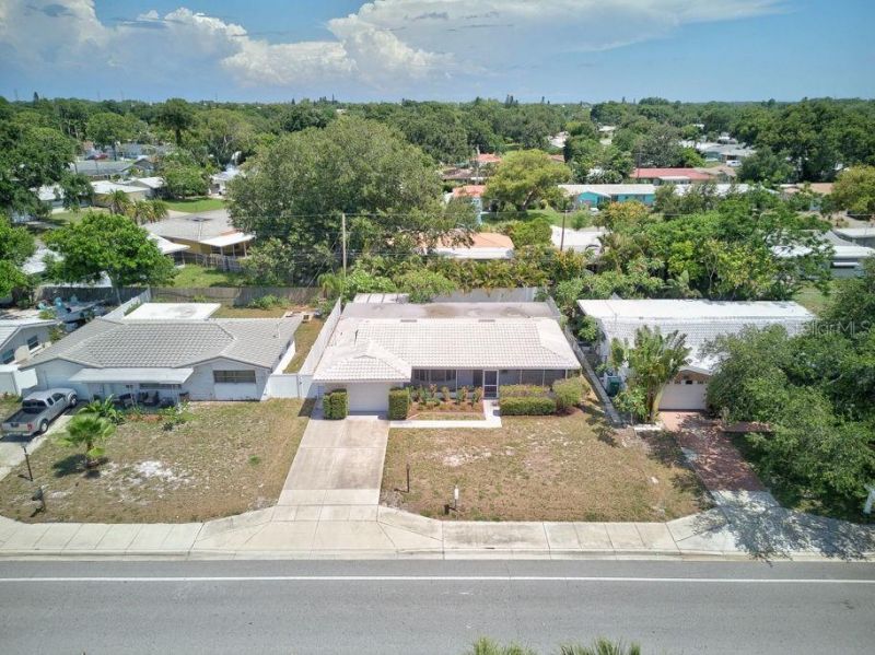 2159 Greenbriar Boulevard, Clearwater, FL 33763 Photo