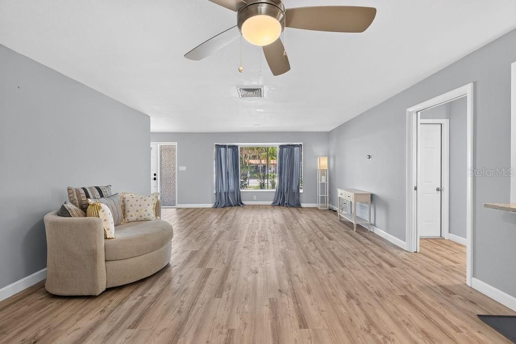 2159 Greenbriar Boulevard, Clearwater, FL 33763 Photo
