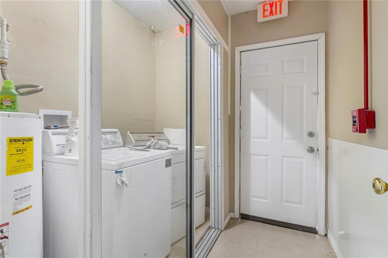 1029 Pine Ridge Circle , Brandon, FL 33511 Photo