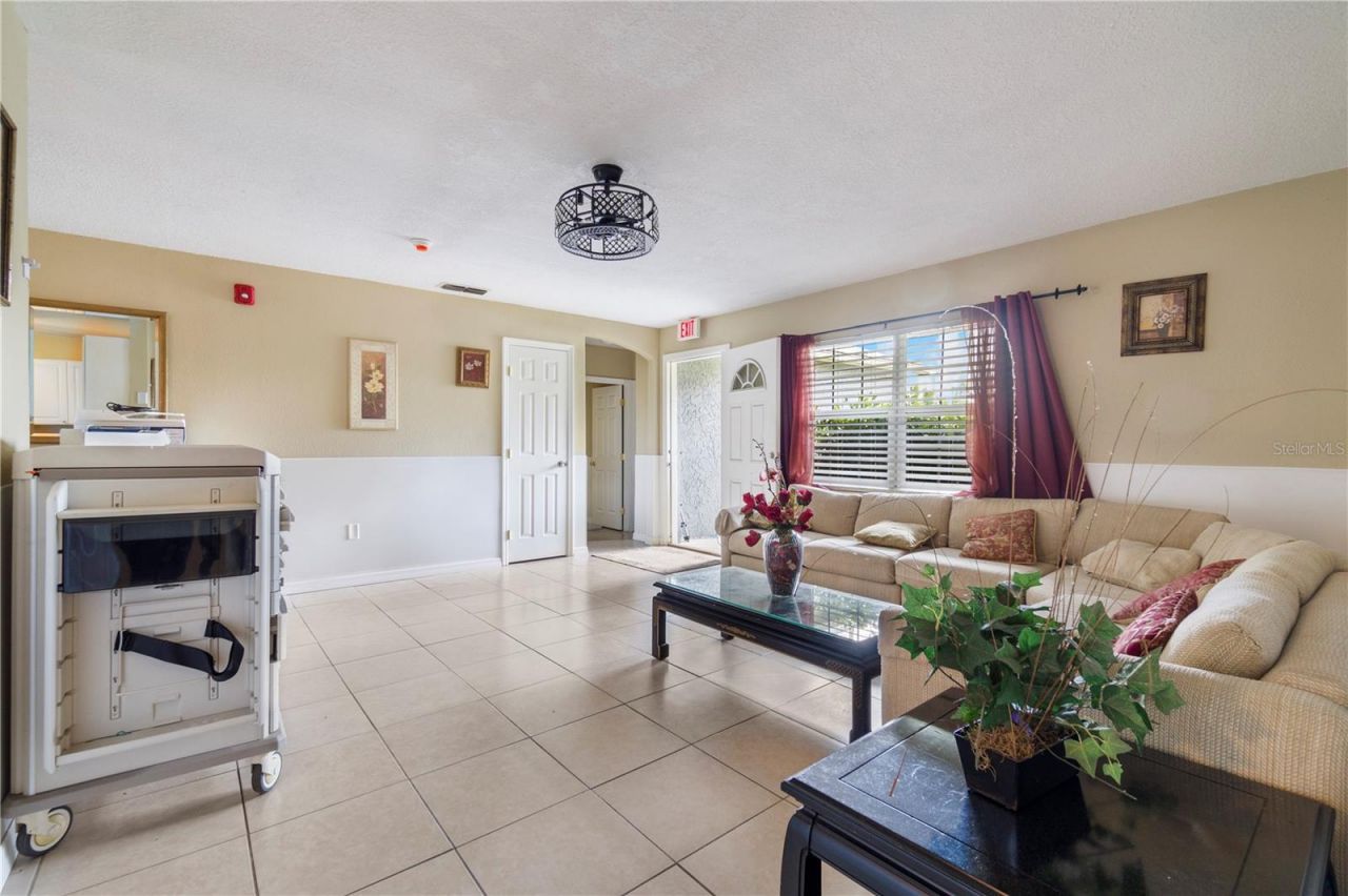 1029 Pine Ridge Circle , Brandon, FL 33511 Photo