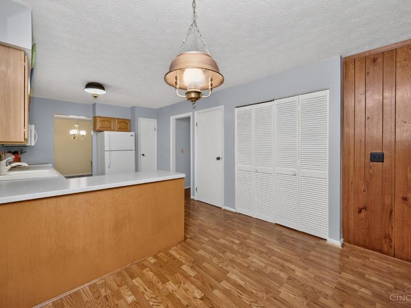621 Glensprings Drive, Springdale, OH 45246 Photo 21