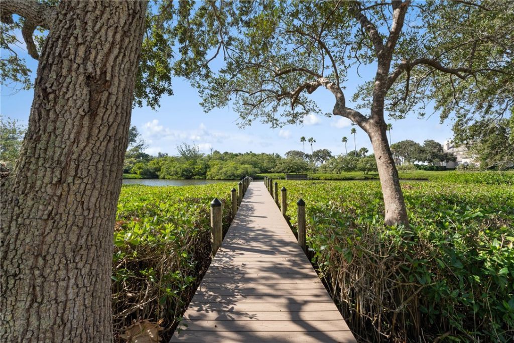 101 Oyster Cut, Vero Beach, FL 32963 Photo