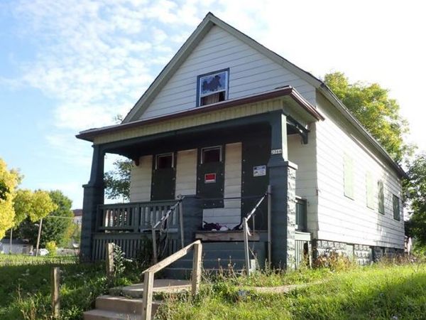2364 N 21st STREET, Milwaukee, WI 53206