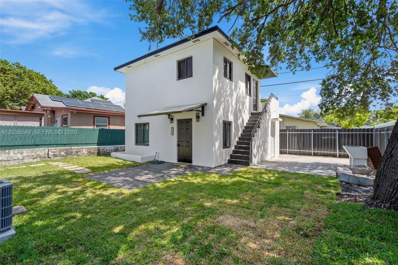 1824 NW 47th St, Unit A, Miami, FL 33142 Photo