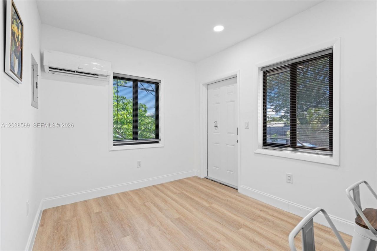 1824 NW 47th St, Unit A, Miami, FL 33142 Photo