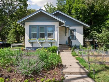 2500 E 42nd Street, Minneapolis, MN 55406