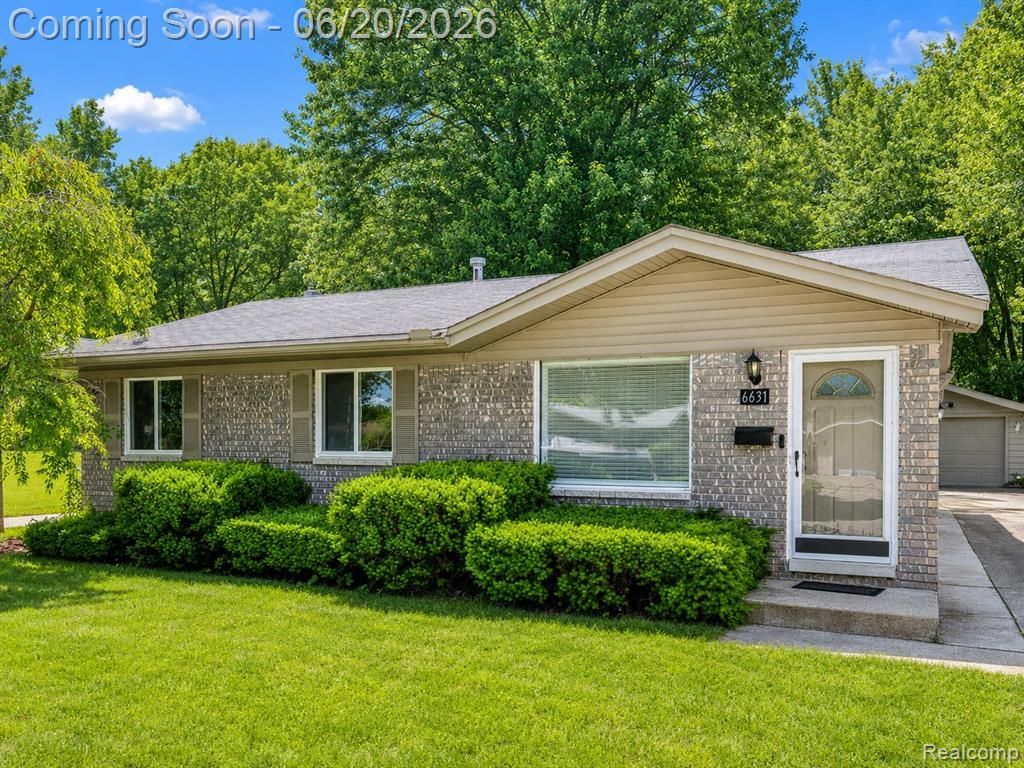 6631 Burnham Drive, Canton, MI 48187 Main Photo