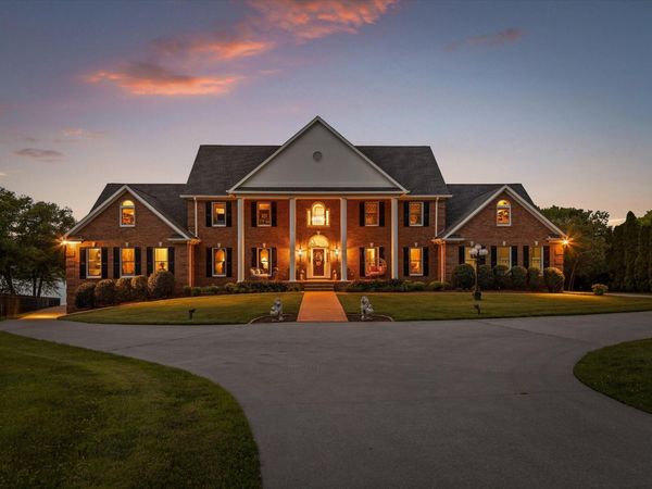 7526 Twisting Creek Lane, Ooltewah, TN 37363